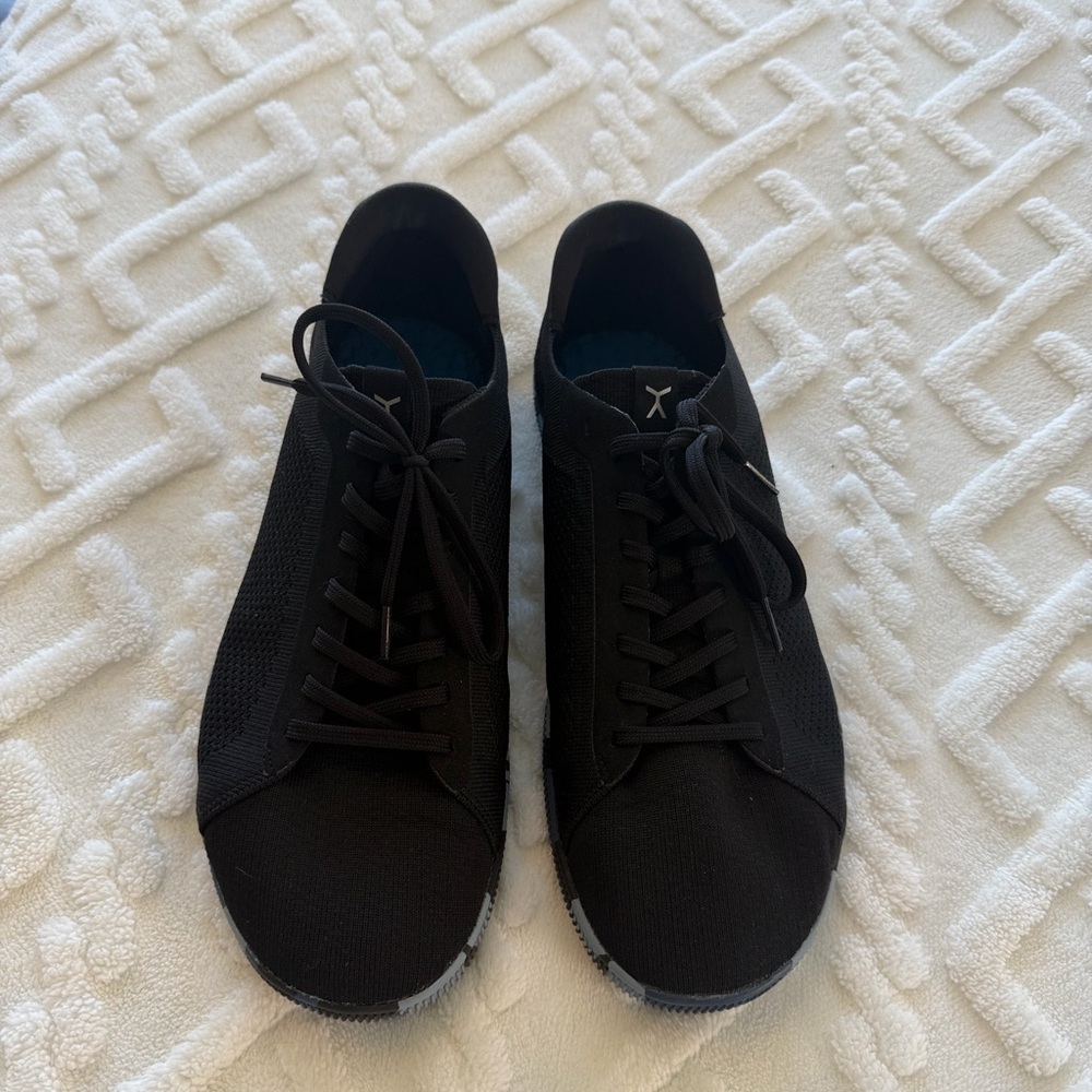 Adapt Black Men's Sneakers